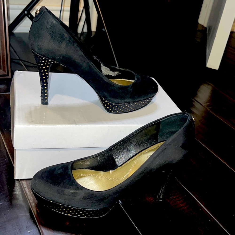 Elegant black/gold heels